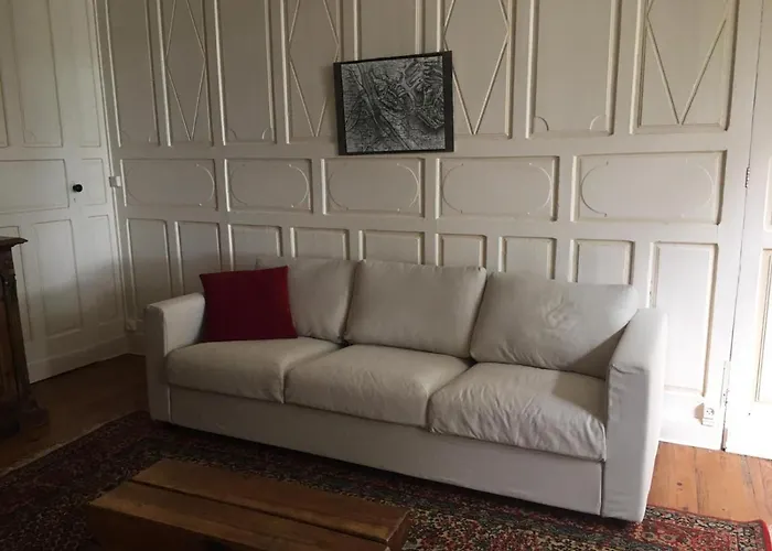 Chateau De Vertheuil 度假居